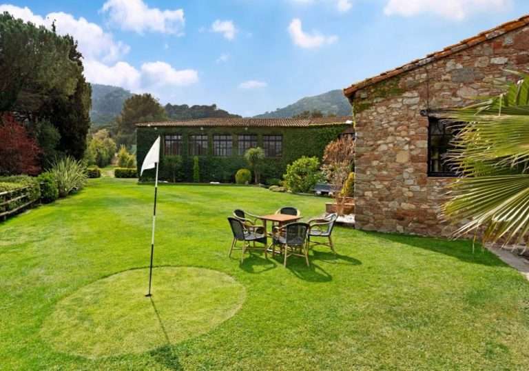 009 Instalaciones y servicios del histórico Club de Gol_Club-de-Golf-Vallromanes-Casa-Club-15-1000x700